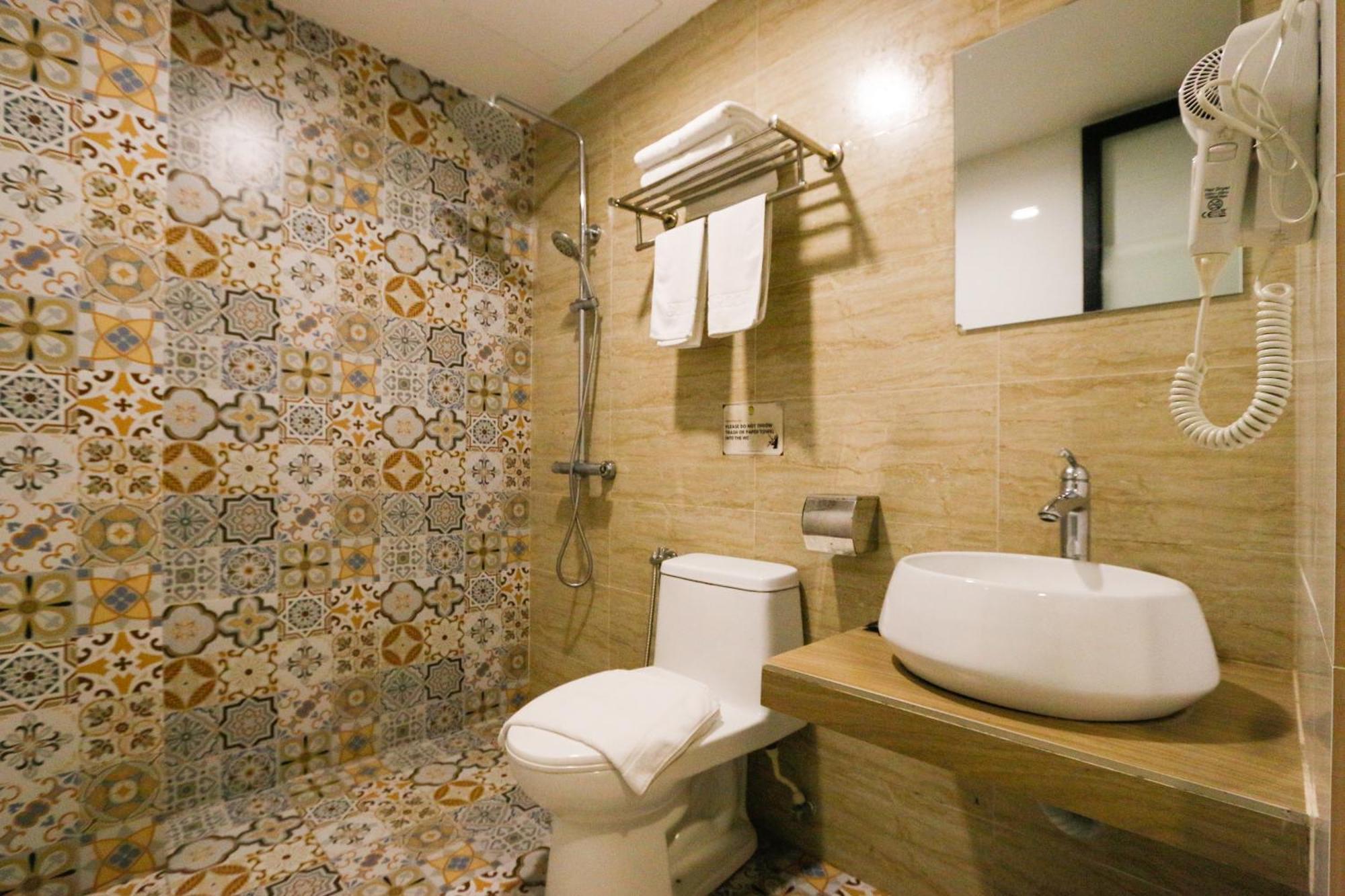 Golden Roof Hotel, Сери-Искандар Экстерьер фото